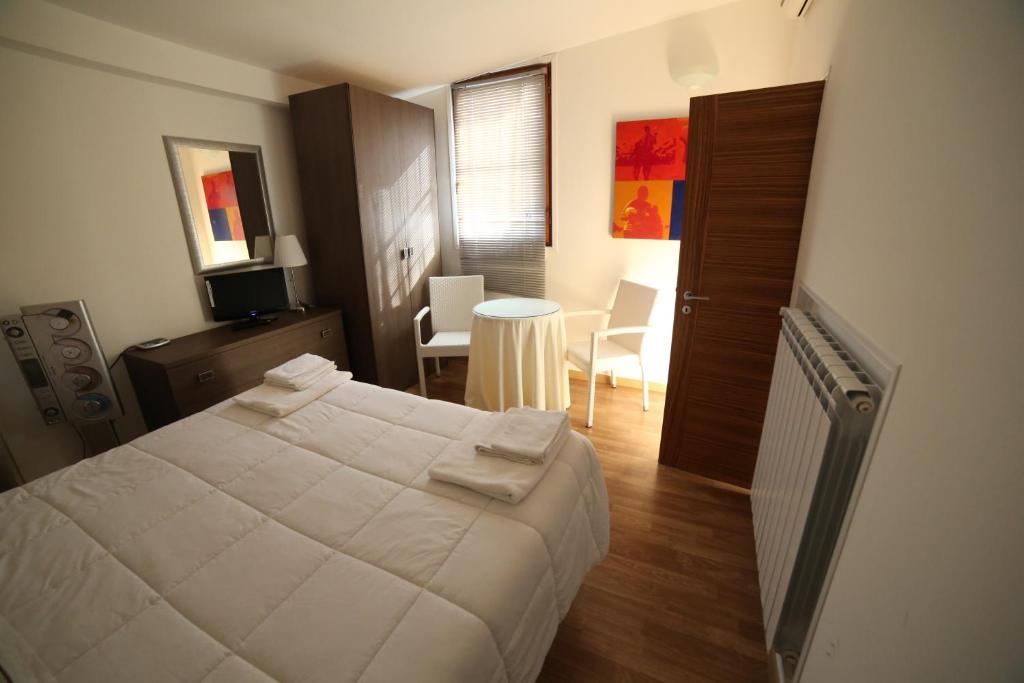 Suite Terrace,50413804:JPEG
